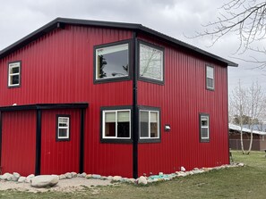 Exterior - Spacious New Listing Centrally Located to Explore Glacier Park (East Glacier Park)