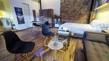 Apartment | 1 bedroom, soundproofing, free WiFi