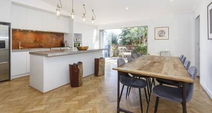 Lilly`s Cottage - 3bdrm Heritage House, South Fremantle