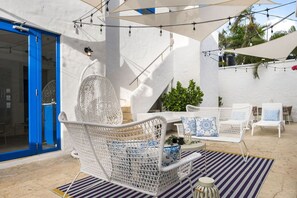 Interior - Santorini Villa 9Bd 9B Pool Beach House (San Juan)