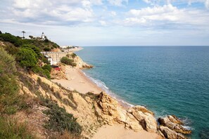 Beach - Mobilehome 100 m to the Mediterranean Sea (Calella de la Costa)