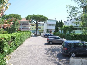 Property grounds - Holiday apartment mit Klimaanlage und Pool (Lignano Sabbiadoro)