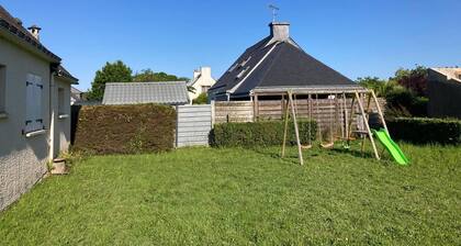 Petite maison Ă 2 pas du bourg de KERVOYAL