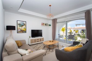 Smart TV - CH Estrella Ciudad Quesada (Ciudad Quesada)