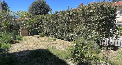 Studio dans quartier résidentiel avec jardin