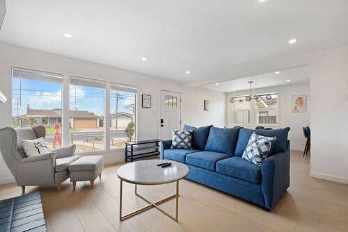 Walk to Beach - Remodeled Coastal 3 Beds Home Safe Town Highway 1 Near SF / SFO