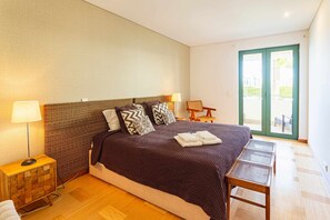 2 bedrooms, free WiFi, bed sheets, wheelchair access