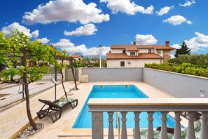 Pool - House 2322/109111 (Istria - Pula), 1500m from the beach (Pula)