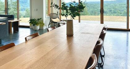 Lost River Solar - Modern 4BR+lofts. Hot Tub w/Epic Views! Swim + Fish Pond!