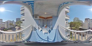 Outdoor dining - Holiday apartment mit Klimaanlage und Terrasse (Lignano Sabbiadoro)