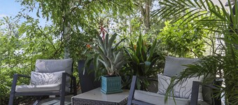 Elegant Studio, 5 Min Walk to Main Street’s Antique Shops & Restaurants!