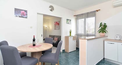 Holiday apartment with air conditioning