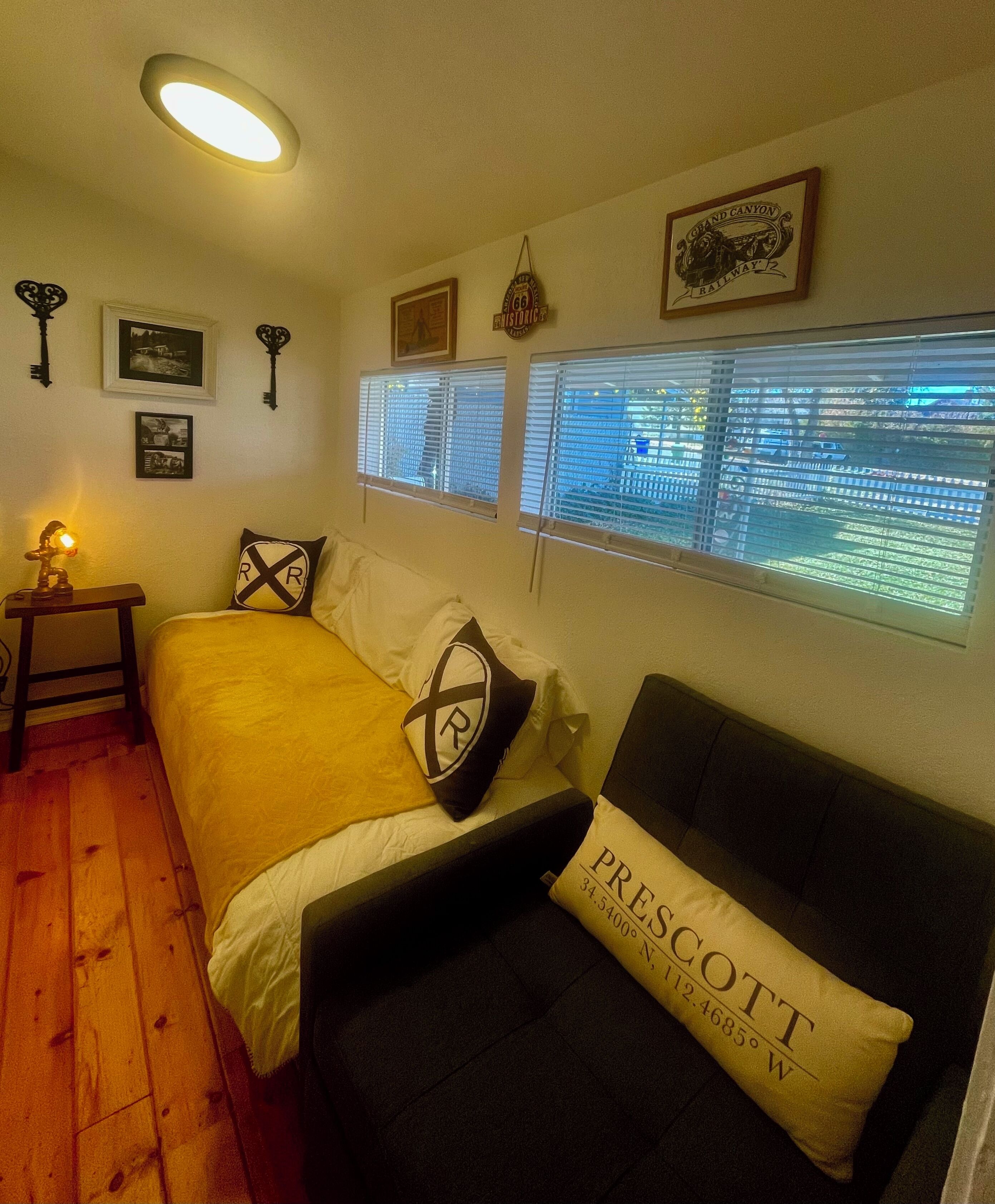 Darling 1 1/2 Bedroom Railroad Bungalow - Walk Downtown & To Whiskey Row! - Prescott, AZ