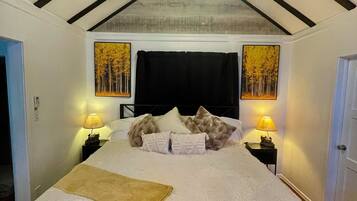 1 bedroom, desk, free WiFi, bed sheets
