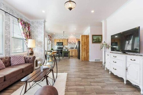 House on Pond in Idaho Springs with Hot Tub - New Construction Custom Built!