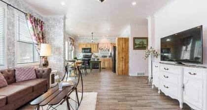 House on Pond in Idaho Springs with Hot Tub - New Construction Custom Built!