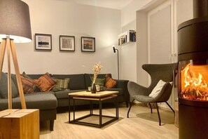 TV, fireplace, stereo - Nordsee Park SK 21 Villa Jadezeit - Moin und Herzlich Willkommen in der Villa Jadezeit ! (Varel)