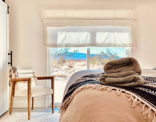 Sunsets + Hot Tub + Starlink, 15 mins to Park