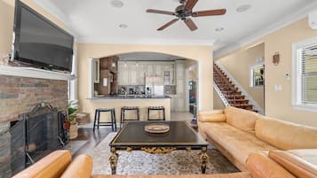 Smart TV, fireplace, computer monitors