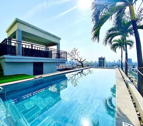 Tokyo Boutique Front Beach Hotel