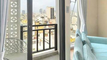 Căn hộ dành cho gia đình, quang cảnh thành phố | Minibar, bàn, phòng cách âm, truy cập Internet không dây miễn phí