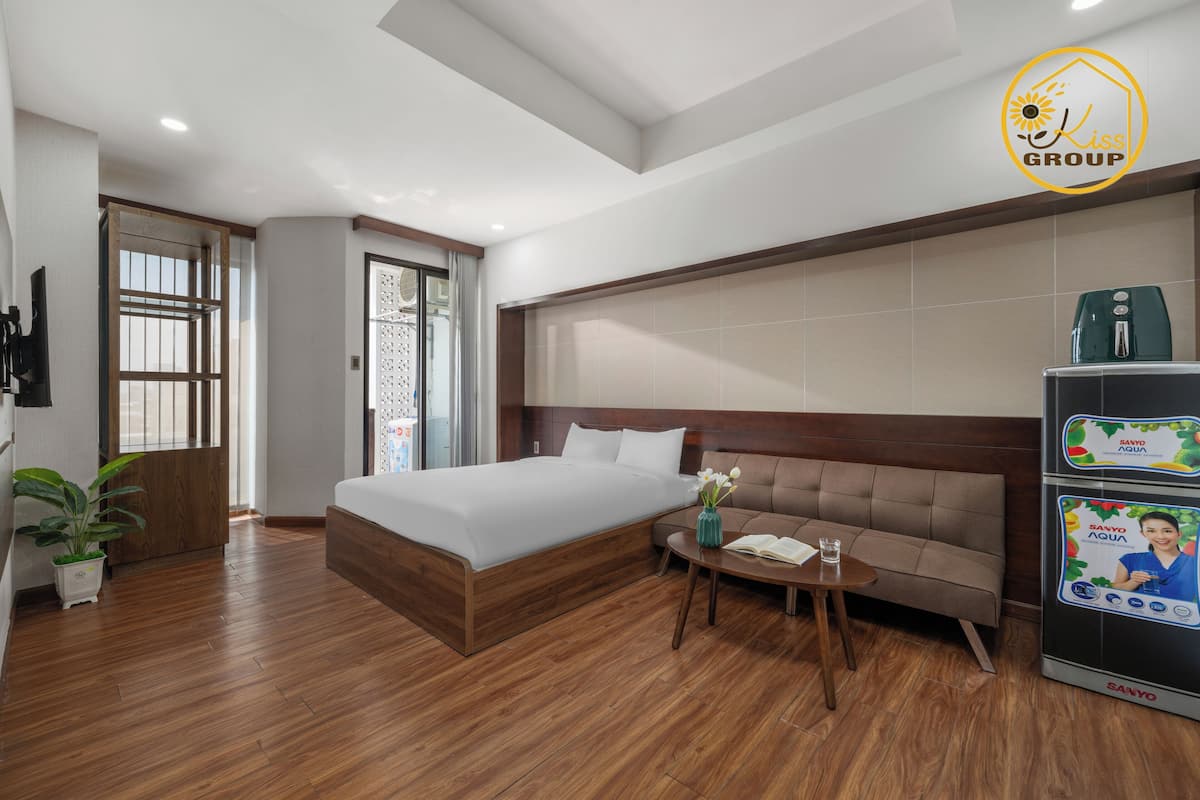 Studio, Balcony, City View | 1 bedroom, minibar, desk, soundproofing