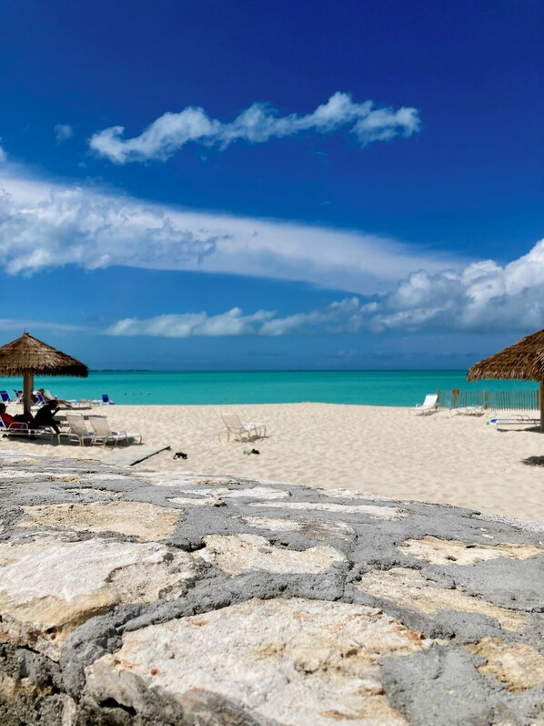 Chaise longue, serviettes de plage