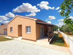 Exterior - Holiday apartment with air conditioning (Fažana)