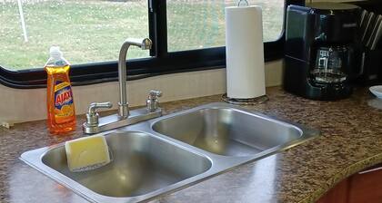 The Farmside Retreat near I-81/26, a quiet country escape to nearby Tri-Cities.