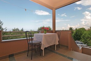 Outdoor dining - Studio with sea view and air conditioning (Peroj)