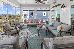 Property grounds - Coastal Sunset - private heated pool, spa, close walk to the beach (Ocean Isle Beach)