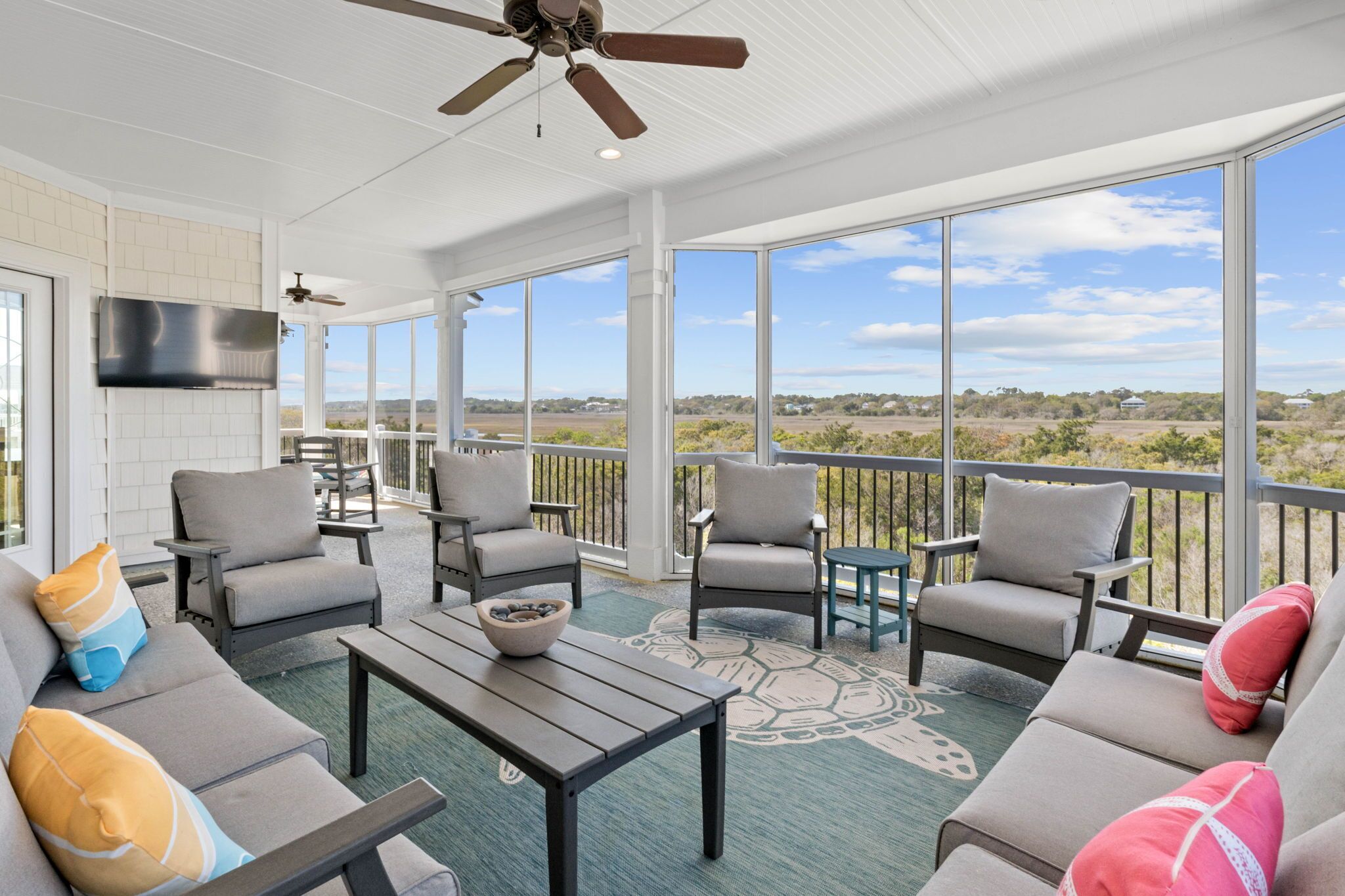 Smart TV, table tennis