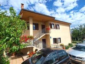 Exterior - Holiday apartment modern with air conditioning (Poreč)