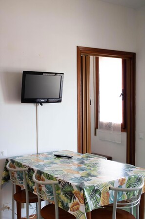 Dining - Holiday apartment with air conditioning (Lido di Jesolo)