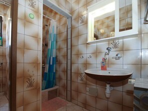 Bathroom - Holiday apartment with air conditioning (Fažana)
