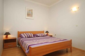 1 camera, ferro/asse da stiro, accesso a Internet