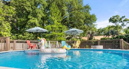 Spacious Retreat with Pool