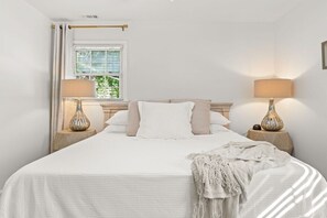 5 bedrooms, free WiFi, bed sheets