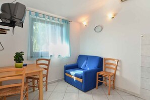 Living area - Holiday apartment with air conditioning (Pula)