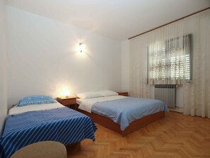 1 室のベッドルーム、WiFi