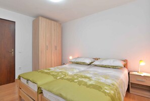 1 bedroom, WiFi - Holiday apartment with air conditioning (Valbandon)