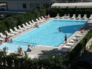 Pool - Holiday apartment mit Klimaanlage und Pool (Lido di Jesolo)