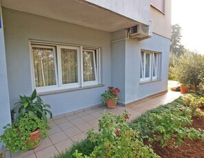 Exterior detail - Holiday apartment with air conditioning (Fažana)