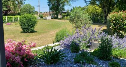 „Au Chant des Cigales“ – Oase der Ruhe mit großem Garten in der Dordogne