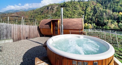 Chalet 'Jasmin' with Mountain View, Shared Pool and Wi-Fi