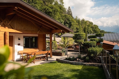 Chalet Jasmin – Spacious Chalet with Garden and Olive Tree, Ideal for Relaxing Getaways