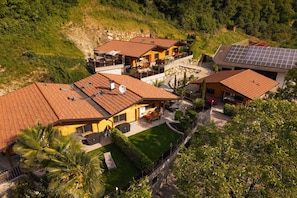 Exterior - Chalet Hortensie: Romantisches Chalet mit Garten und Weinlaube (Rifiano)