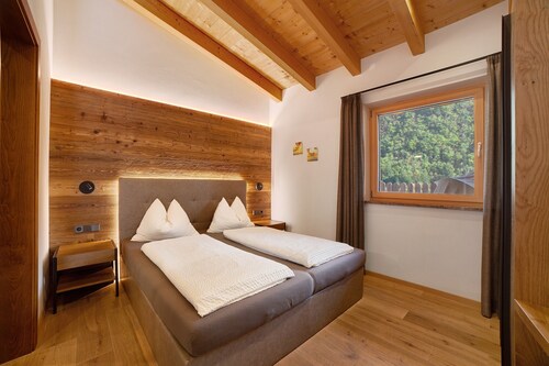 Chalet Azalee : Große Terrasse & Schlafmuscheln, Pool & Hot Tub für alle Gäste