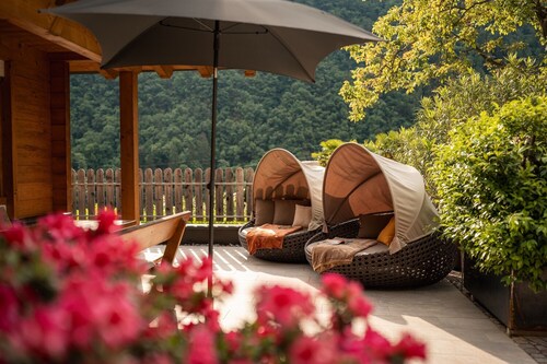 Chalet Azalee : Große Terrasse & Schlafmuscheln, Pool & Hot Tub für alle Gäste