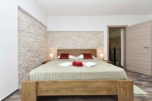 2 bedrooms, WiFi - Villa with terrace for 2 people (Orbanići)